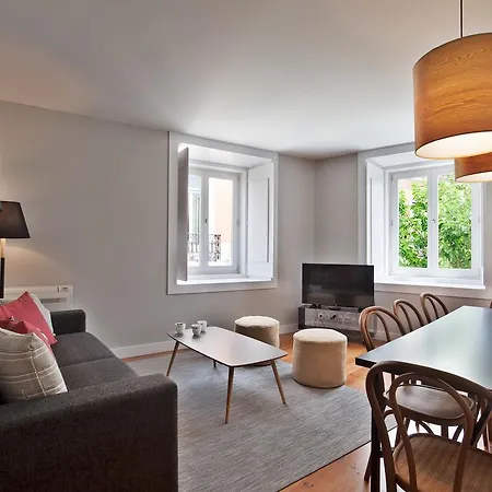 Apartment Five Stars Combro 7
