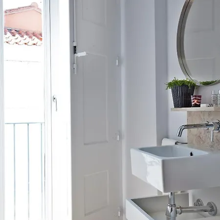 Apartment Five Stars Combro 7 *