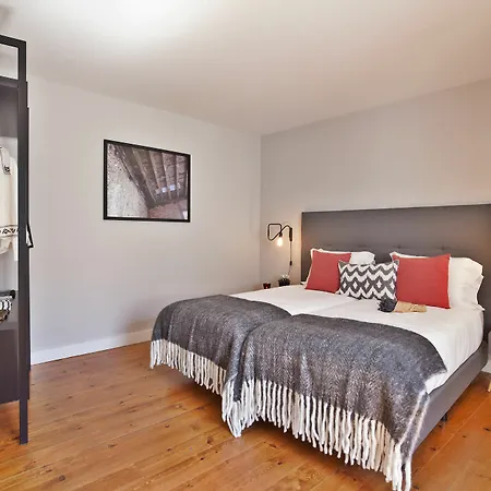 Apartment Five Stars Combro 7 *