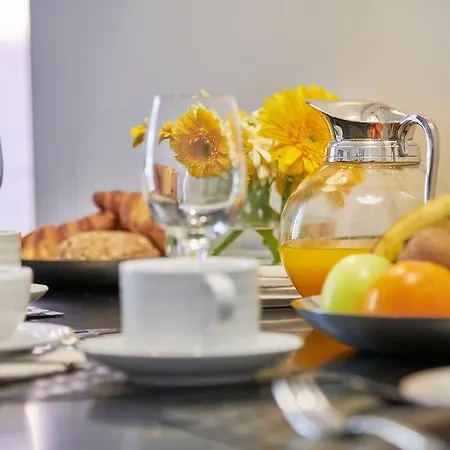 Apartment Five Stars Combro 7
